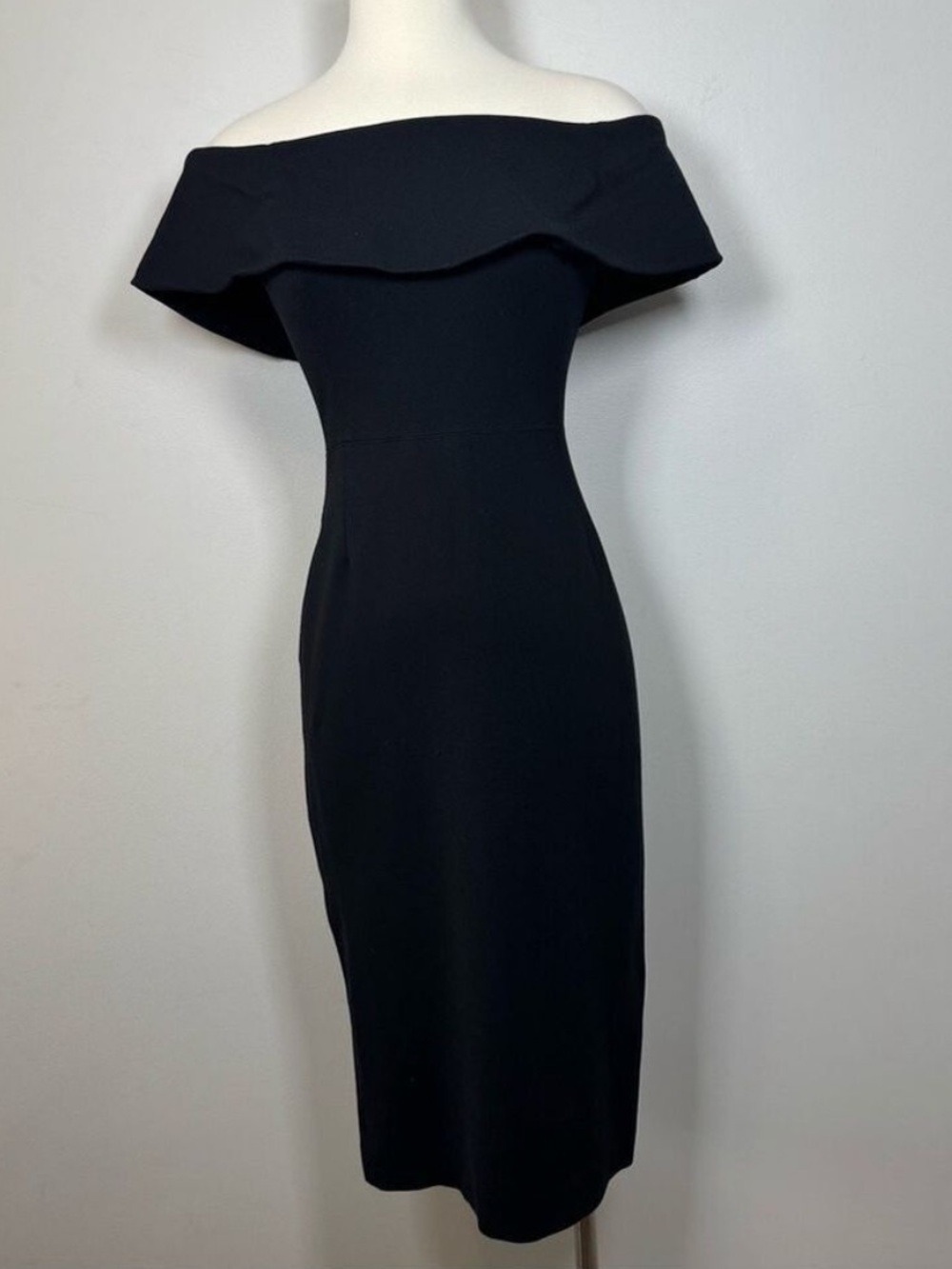 Aritzia Babaton Ruslan Off the Shoulder Black Midi Dress Size 4